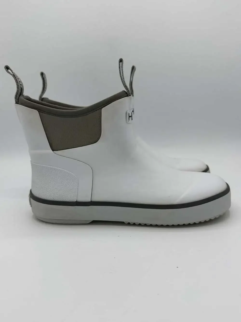 HUK Youth Fishing Deck Boots White Waterproof Rain Boots Kids Size 3